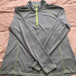 Women’s active shirt